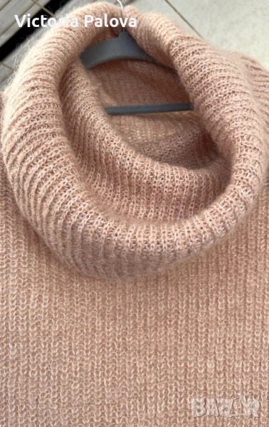 Пухкав пуловер овърсайз цвят праскова COS Швеция, снимка 1