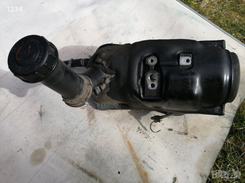 Хидравлична помпа с казанче за Пежо 307 1.6 бензин. , снимка 1