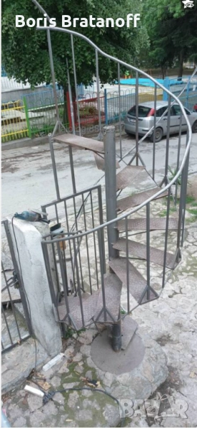 желязна вита/спирална стълба за вътрешно или външно приложение, снимка 1