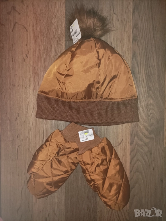 Нов дамски комплект шапка с ръкавици , снимка 1