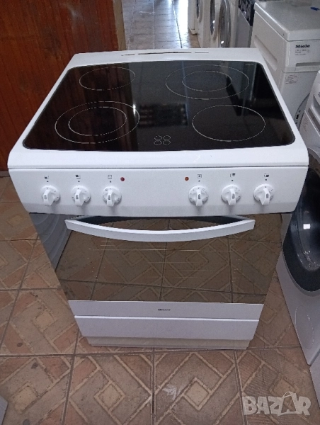 Свободно стояща печка с керамичен плот Gram с две години гаранция!, снимка 1