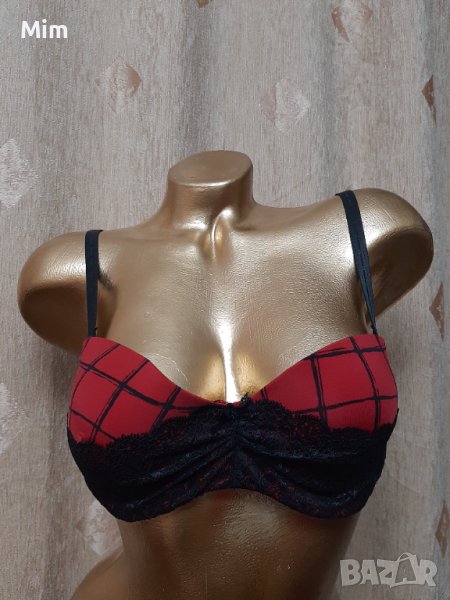 75 В Черен дантелен сутиен с червена чашка , снимка 1