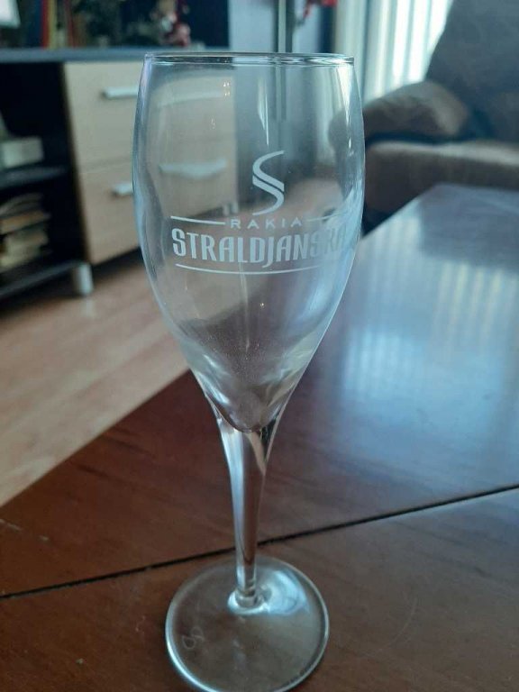 Стъклена чаша за ракия в Чаши в гр. Кърджали - ID31286848 — Bazar.bg
