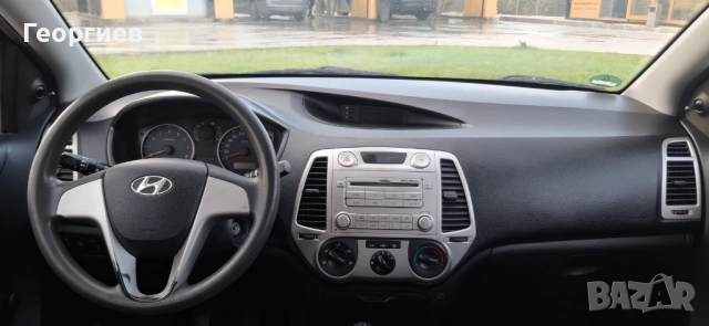 Hyundai i20 Classic 1.2i 78PS, снимка 9 - Автомобили и джипове - 52043457