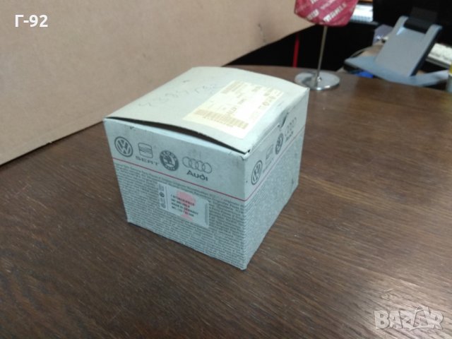 357953050A**НОВО**VW*пред мигач десен VW PASSAT 4/88-08/93 бял , снимка 3 - Части - 32049750