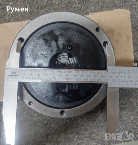 Универсал за струг ф 160мм с четири челюсти , снимка 3 - Други машини и части - 48369816