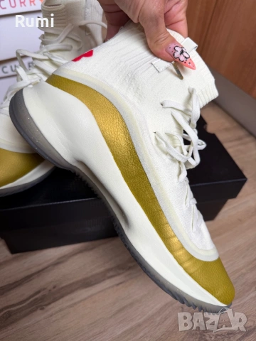 Оригинални нови маратонки Under Armour Curry 4 Retro! 44,45,46 н, снимка 3 - Маратонки - 52323598