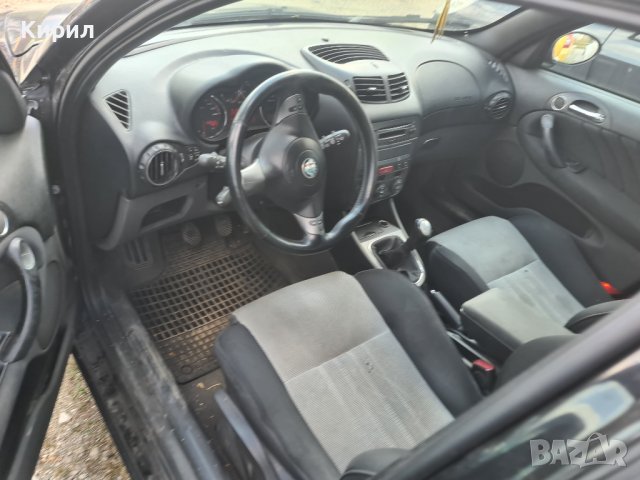 Алфа 147 1.6 BlackLine, снимка 7 - Автомобили и джипове - 37935606