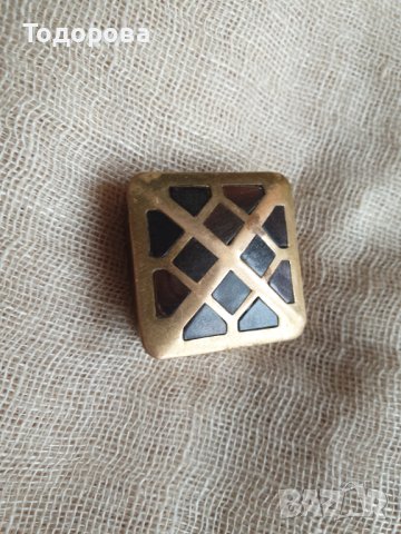 Малка месингова кутийка с апликарани плочки от рогова кост, снимка 3 - Антикварни и старинни предмети - 39382377