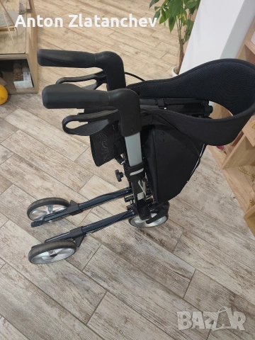 Карбонова проходилка (ролатор) RUSSKA Vital Carbon – ултра лека, висок клас, снимка 5 - Инвалидни скутери - 53947637