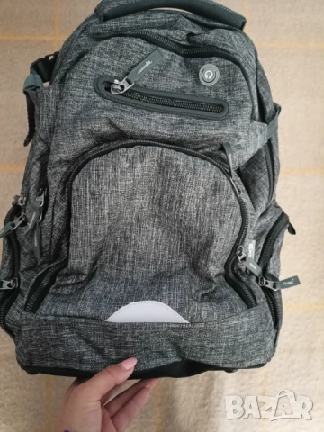 Раница Esprit, снимка 2 - Раници - 50928815