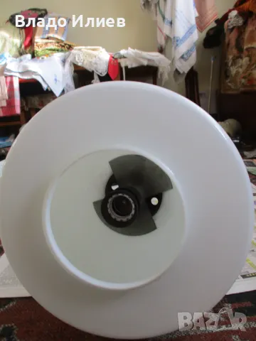 Полилеи, абажури, плафони и водонепроницаема лампа –всички винтидж ,работещи  и добре запазени, снимка 11 - Полилеи - 33861044