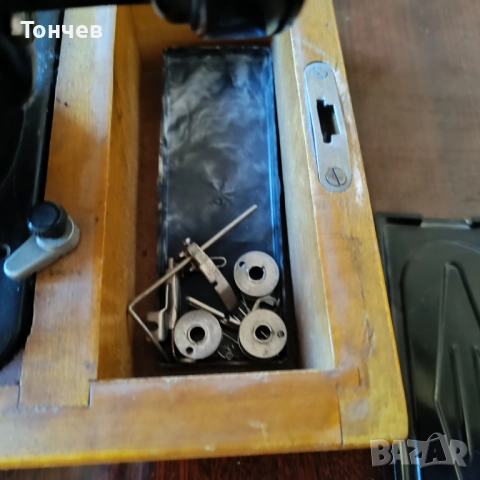 Шевна машина Union в отлично състояние, снимка 9 - Шевни машини - 52676951