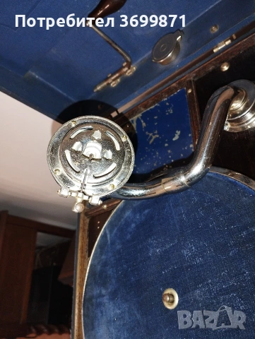 Стар грамофон., снимка 4 - Антикварни и старинни предмети - 54201044