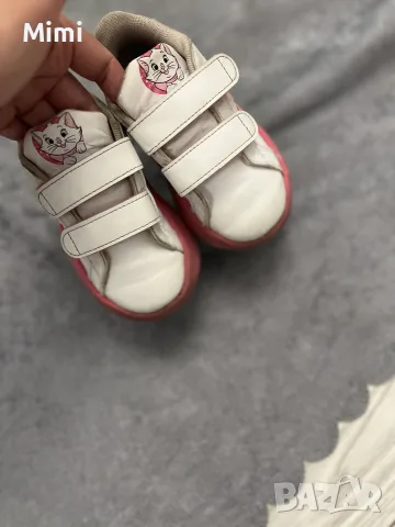 Adidas bubble детски маратонки , снимка 5 - Детски маратонки - 51798640