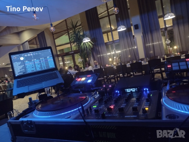 Продава се Dj сет  грамофони Vestax и пулт Serato Allen & Heath XONE43C, снимка 2 - Грамофони - 52929090