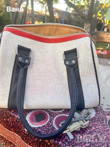 Дамска чанта, снимка 2 - Чанти - 51801650