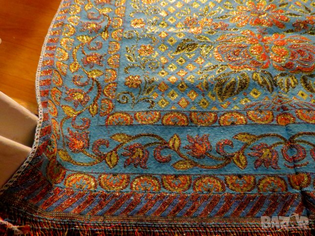 турско молитвено килимче, килимче за молитва за Намаз - светлосин фон с блестящи златни орнаменти, снимка 2 - Антикварни и старинни предмети - 38235686