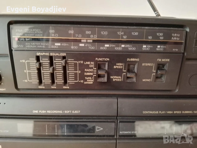 Двукасетъчен радиокасетофон AIWA, снимка 4 - Радиокасетофони, транзистори - 53360133