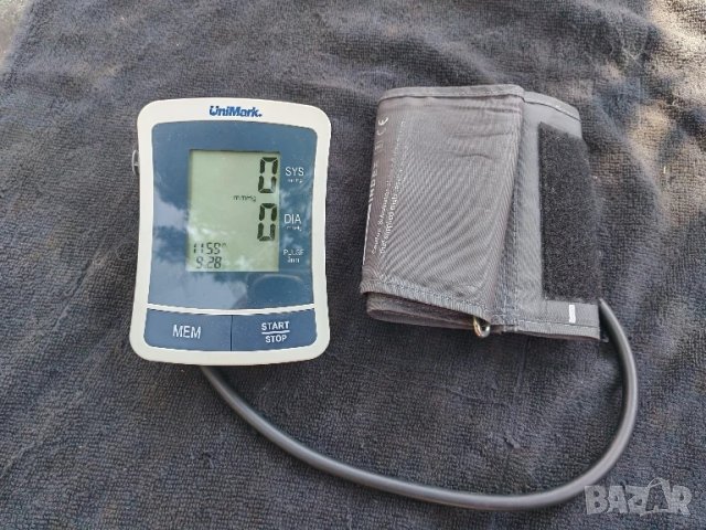 Апарат за измерване на кръвно налягане UniMark. , снимка 2 - Уреди за диагностика - 50656049