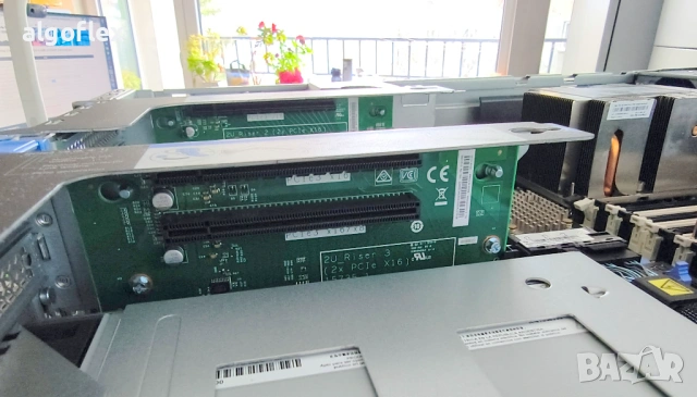 Сървър Lenovo ThinkSystem SR650 12LFF 2*Xeon Gold 6230 64GB 930-16i, снимка 9 - Работни компютри - 54122274