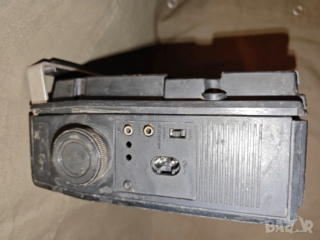 Продавам касетофон Hitachi trk 5600E, снимка 4 - Радиокасетофони, транзистори - 54071657