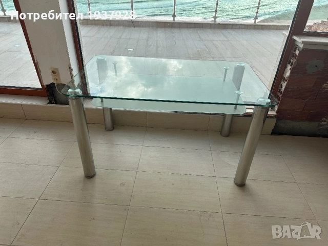 Цялостно обзавеждане за дома. Маси/спални/гардероби/скринове/диван