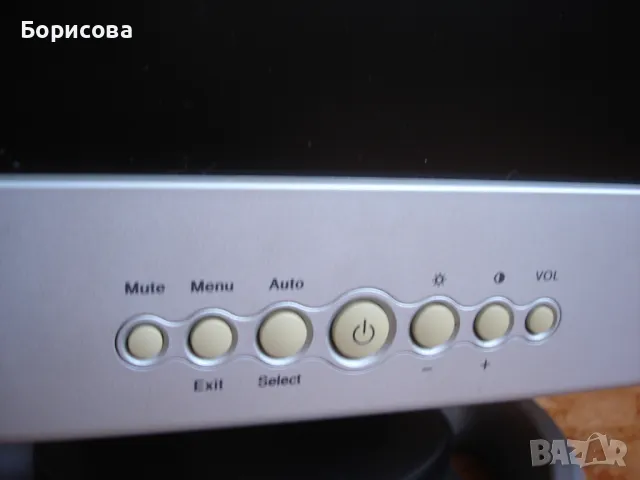 Компютърен LCD монитор 17 инча MADE IN GERMANY , снимка 2 - Монитори - 48174383