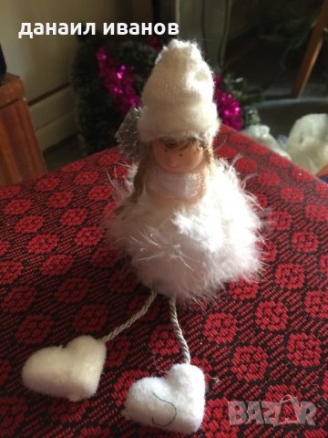 Пухено детенце седнало , снимка 1