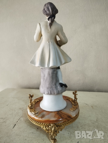 порцеланова статуетка, снимка 3 - Статуетки - 44730573