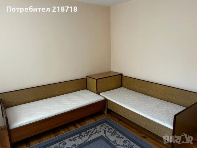 Ъглови легла с ракла и два чисто нови матрака., снимка 1