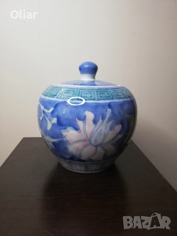 Изящен и много красив съд с капаче. Ръчно рисуван. , снимка 4 - Декорация за дома - 52486679