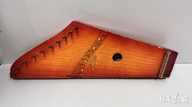 Гусли — древен славянски струнен музикален инструмент СССР