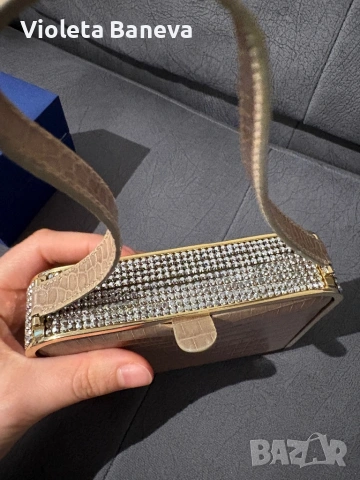 оригинален лимитиран, винтидж комплект Swarovski, включващ елегантна дамска чанта и гривна, снимка 5 - Бижутерийни комплекти - 53306797