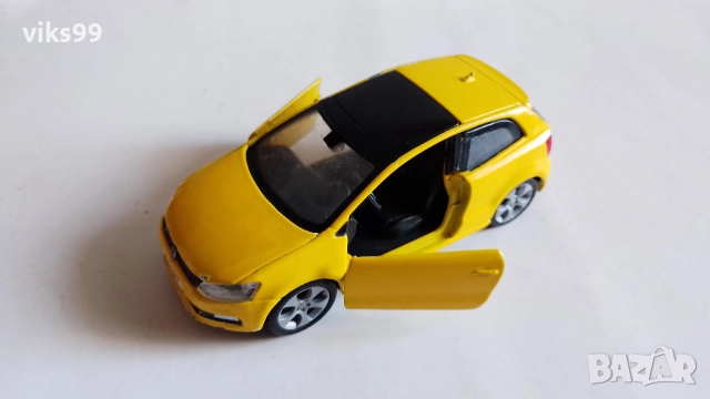 Bburago VOLKSWAGEN Polo GTI Mark 5 Мащаб 1:32, снимка 2 - Колекции - 52809598