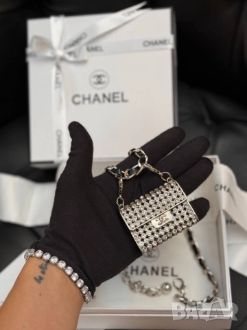колани/ чанта chanel celine , снимка 18 - Колани - 51782349