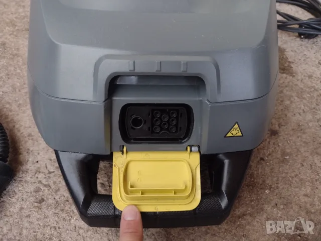 Професионална Парочистачка Karcher SG4, снимка 5 - Парочистачки и Водоструйки - 55895704