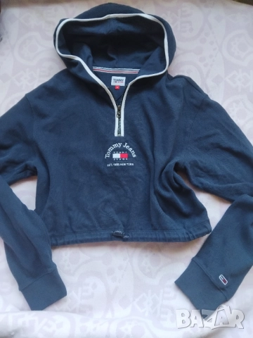 Tommy Hilfiger - 100% оригинален НОВ дамски къс модел суичър, снимка 4 - Суичъри - 52606303