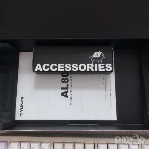 ЧИСТО НОВА YUNZII AL80 – Висок клас 75% Алуминиева Механична Клавиатура (Wireless/Bluetooth/LCD), снимка 9 - Клавиатури и мишки - 54101412