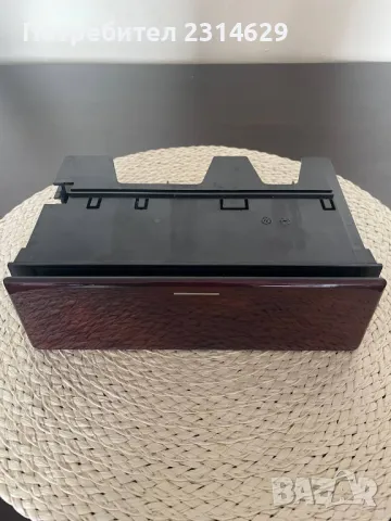 Оригинален Пепелник за Мерцедес Е класа W210, снимка 2 - Части - 50252604