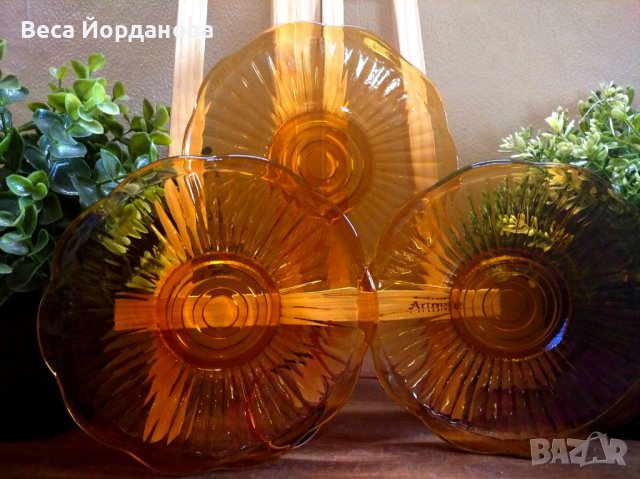 Стари десертни чинии, снимка 1