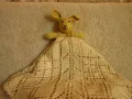 Вълнено одеялце (80 см / 80 см) с подвижна играчка зайче., снимка 5