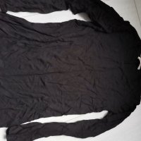 Черна блузка, снимка 1 - Блузи с дълъг ръкав и пуловери - 40576344