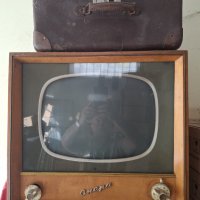 Продавам телевизор Опера, снимка 1 - Антикварни и старинни предмети - 42794431