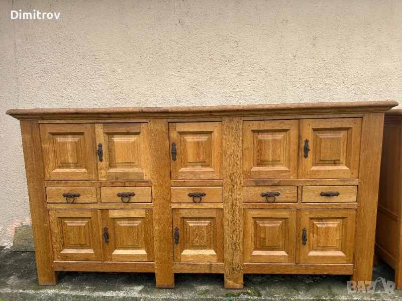 Масивен винтидж бюфет от дъб с ковани дръжки, снимка 1