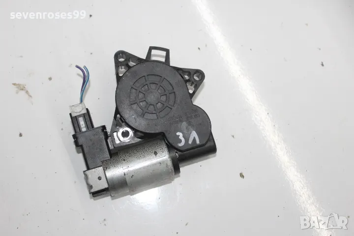 Мотор стъкло задно ляво Мазда 3 2008 2.3i 158hp Mazda 3 седан, снимка 1