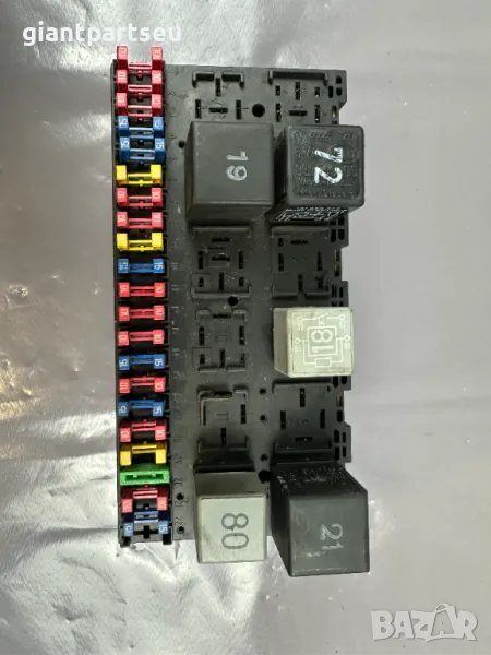 FUSE BOX Бушонно Табло за VW AUDI GOLF PASSAT 357937039, снимка 1