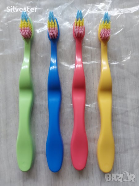 Детски четки за зъби, Цветни, различни видове, 4 броя!, снимка 1
