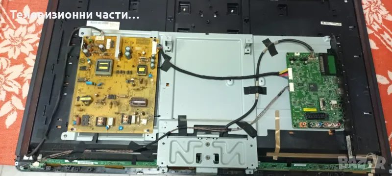 Toshiba 39L2353D със счупен екран 96.39S02.002/T390HVN0.1 XL/L2300 REV:1.03A 32L2353RB/B191-101 D16 , снимка 1