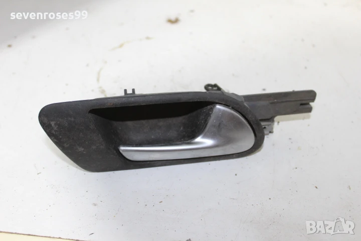 Дръжка вътрешна задна дясна Фолксваген Голф 5 Джета VW Golf 5 Jetta 1K5837114, снимка 1